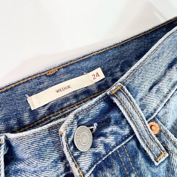 Levi's Premium Skinny Jeans Women's 24 High Rise Wedgie Button Fly Frayed Hem - Picture 3 of 12